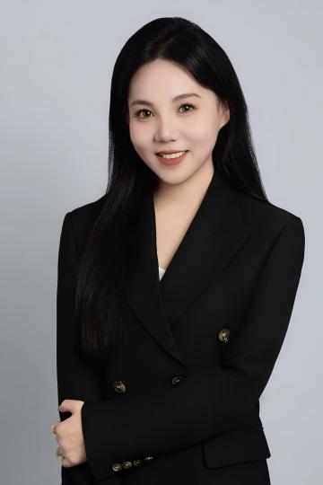 关欣照片